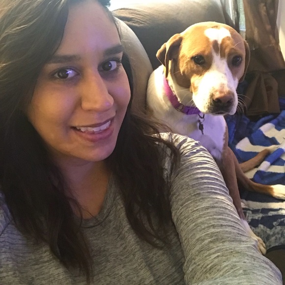 Meet your Posher, Lara - Picture 1 of 1